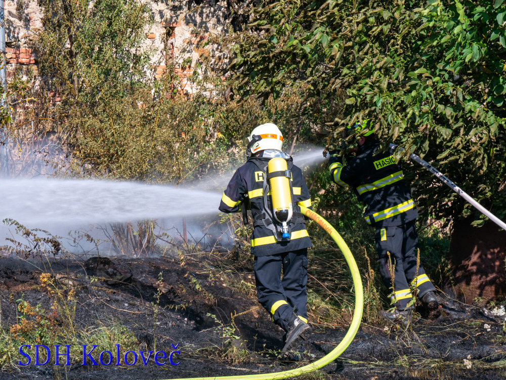 Poz╠îa╠ür budovy0201